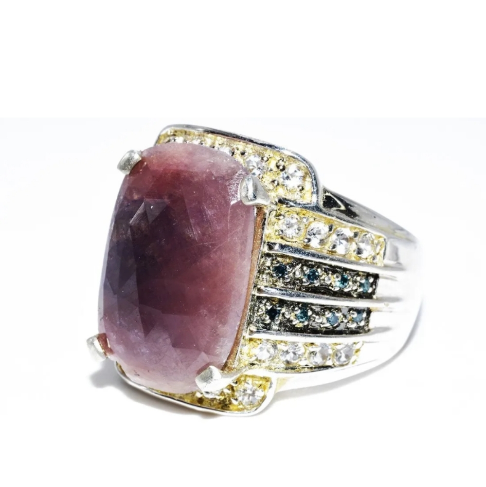21.10CT NATURAL GREYISH PURPLE SAPPHIRE ,BLUE DIAMOND & TOPAZ SILVER RING